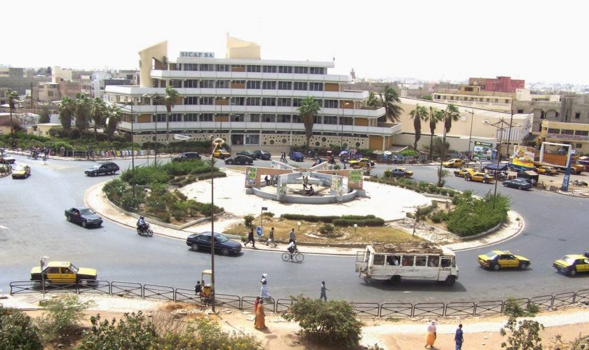 Rond_point_jet_deau_sicap_dakar